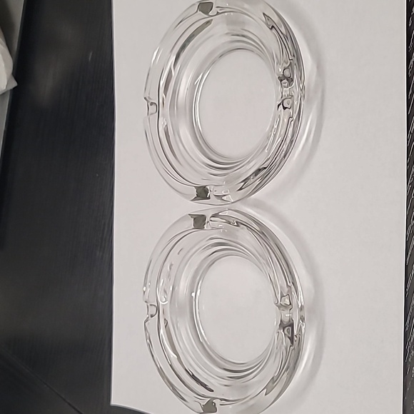 Set of 2 GLASS ASHTRAYS - Picture 3 of 6